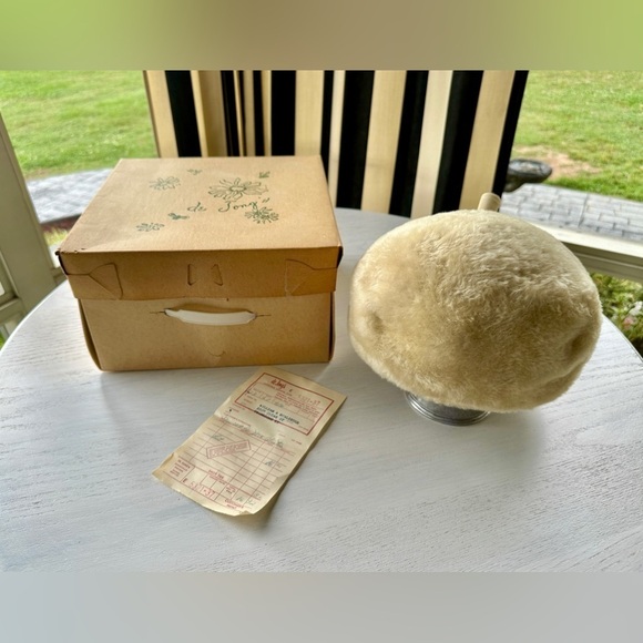 ORIGINAL, DE JONG’S, TILT HAT WITH ORIGINAL HATBOX & RECEIPT. - Picture 1 of 14